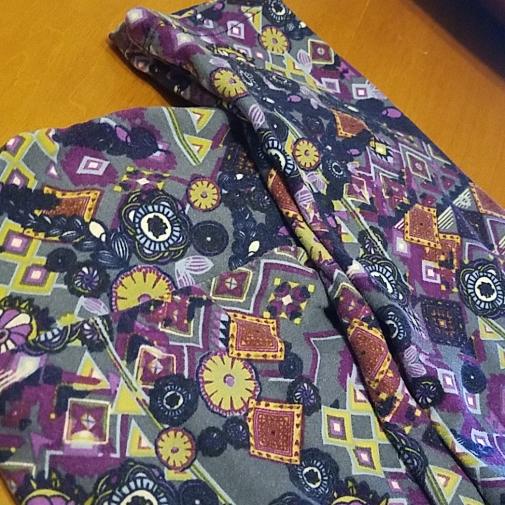 Lularoe leggings - super soft!